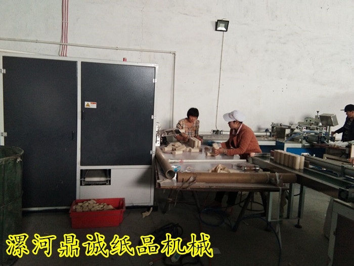 衛(wèi)生紙生產線現(xiàn)場