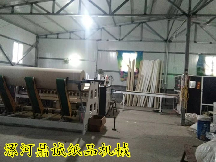 三米全自動拔桿衛(wèi)生紙復(fù)卷機